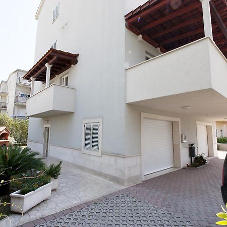 Luxury Apartments Elizabeth Podstrana Bagian luar foto