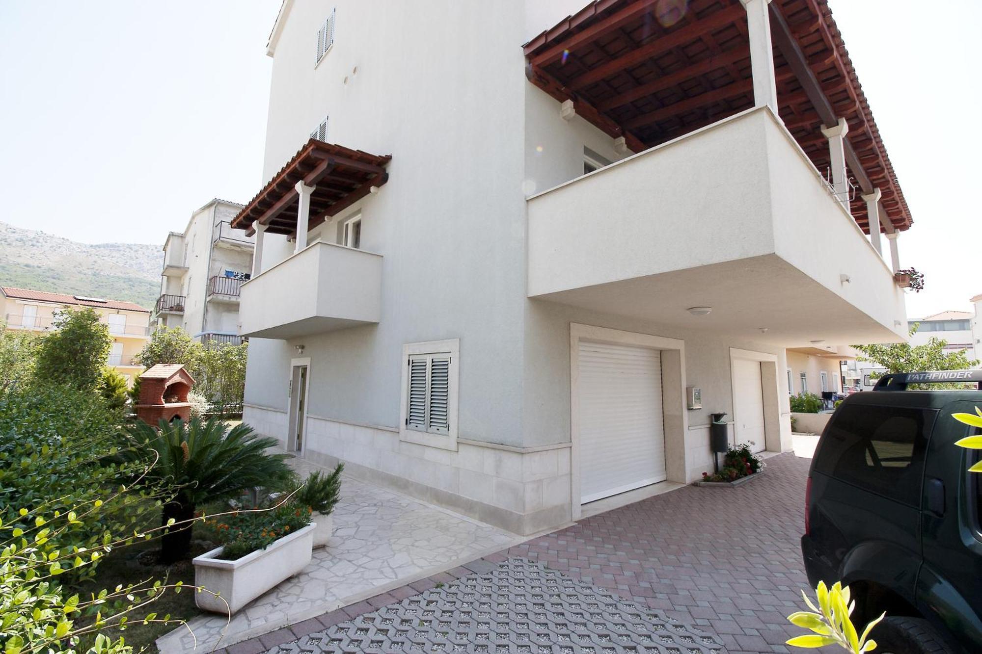 Luxury Apartments Elizabeth Podstrana Bagian luar foto